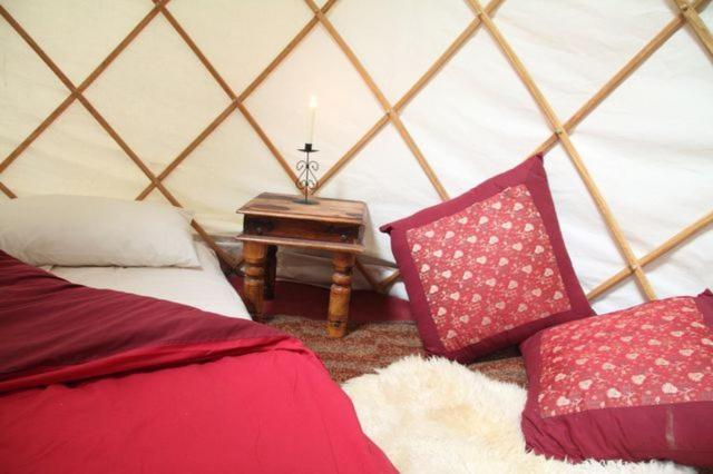 Festival Yurts Hay-On-Wye Hotel Екстериор снимка